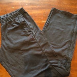 Women’s jogging pants